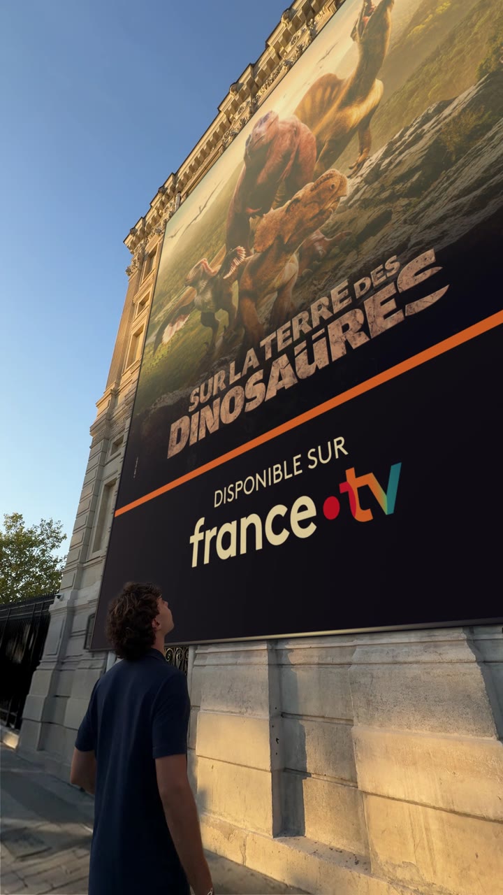 A FOOH film for France TV in a Paris street